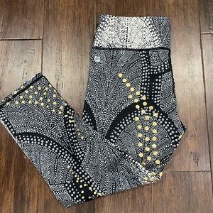 Fabletics Salar Capri Leggings Sz Sml